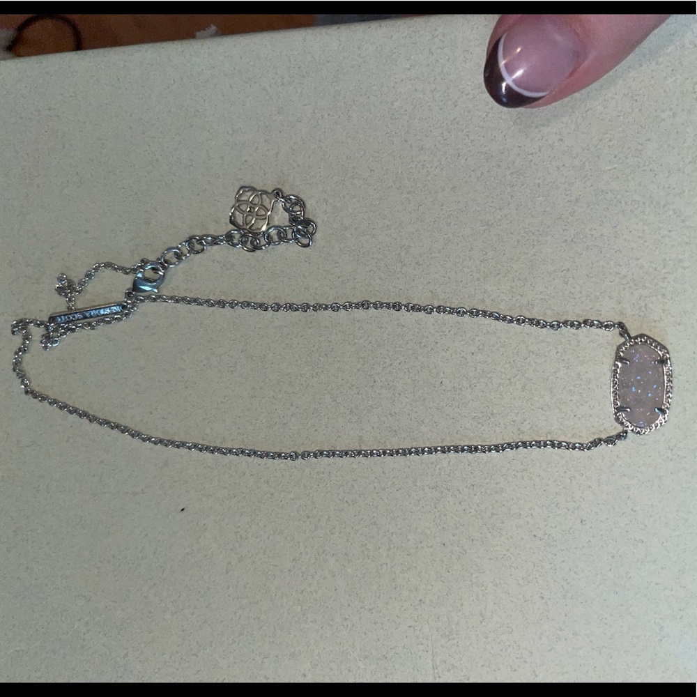 Kendra Scott necklace